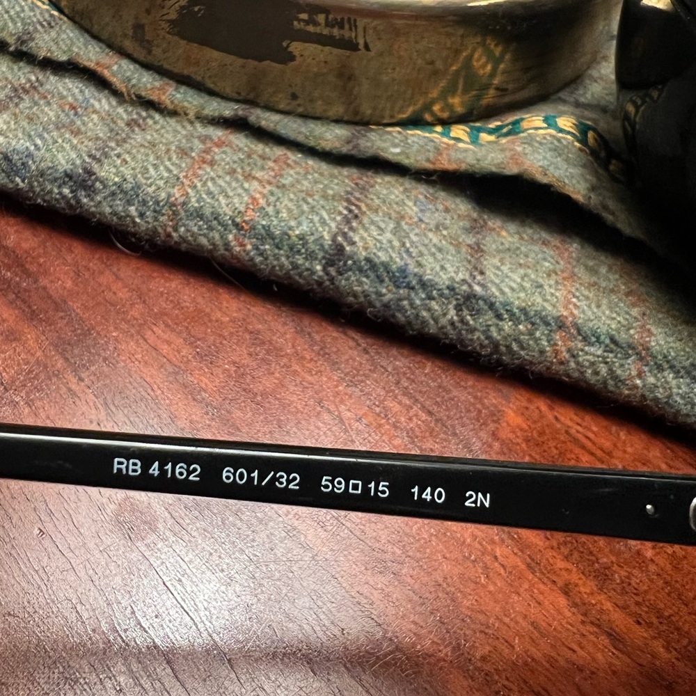 Ray-Ban 4162 - Picture 6 of 8